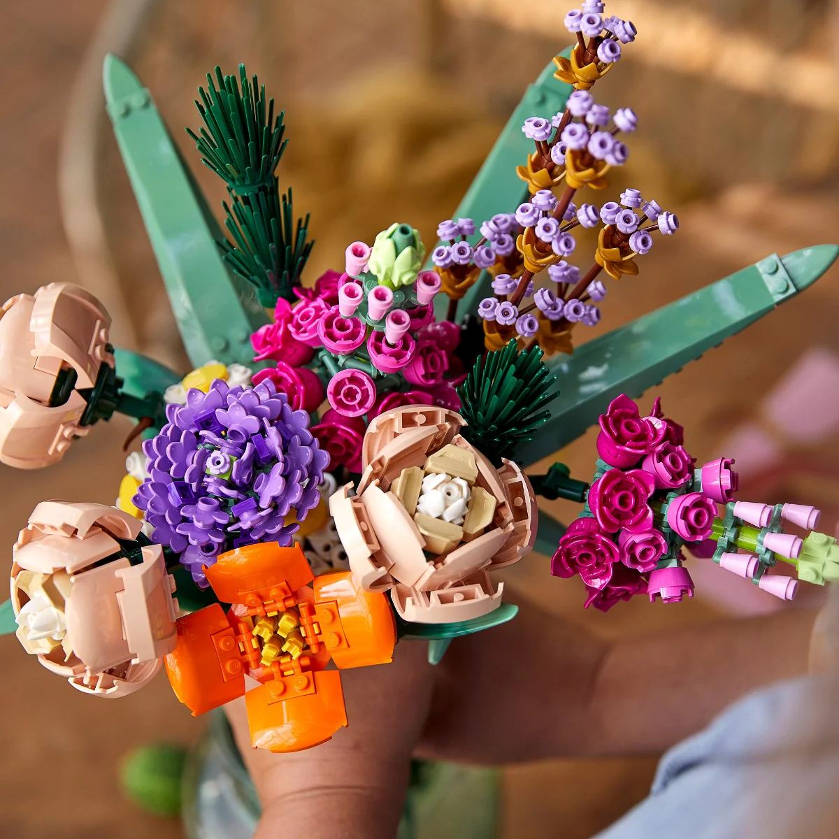 LEGO 10280 Creator Expert Flower Bouquet - Image 4