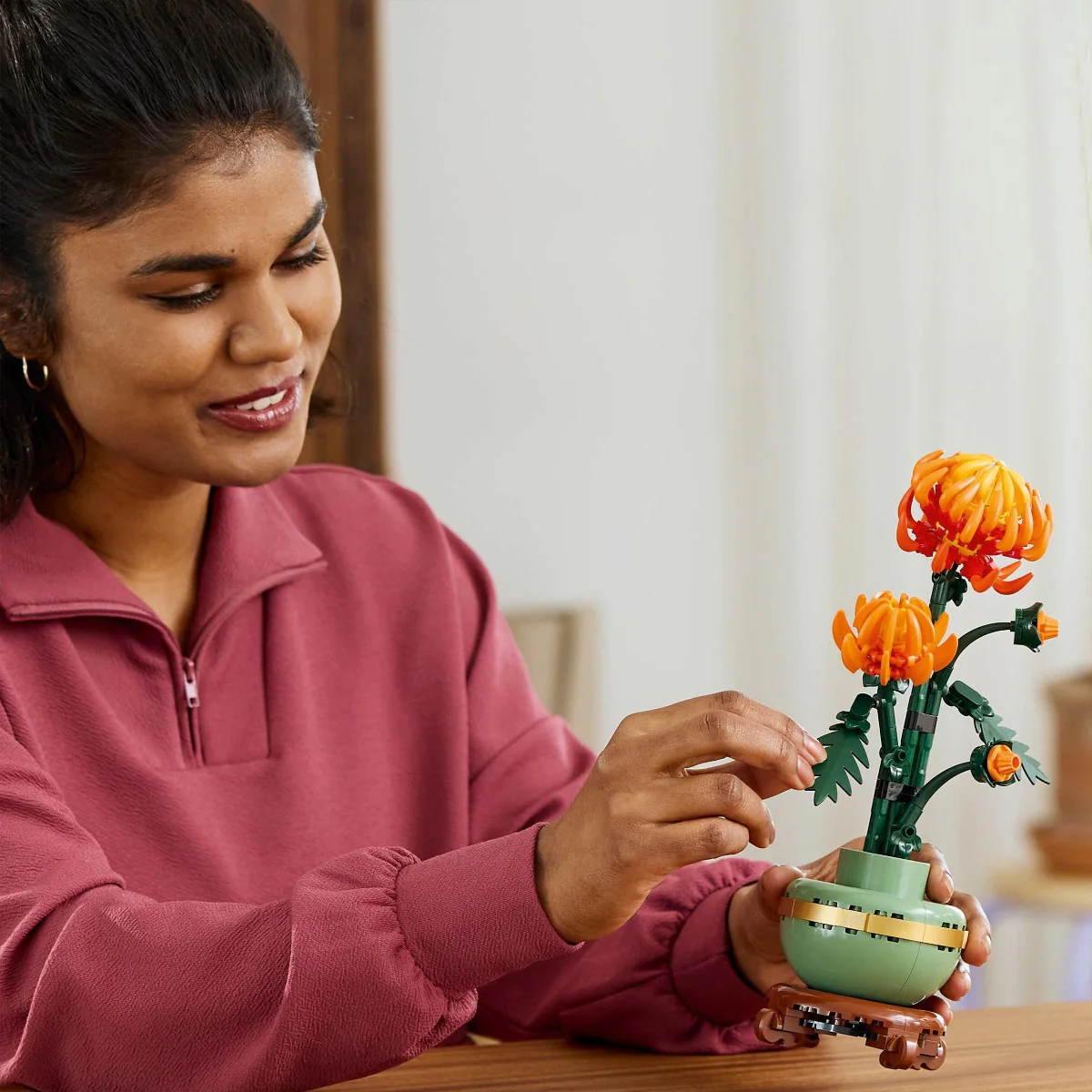 LEGO 10368 Icons Chrysanthemum Flower Building Set for Adults - Image 7