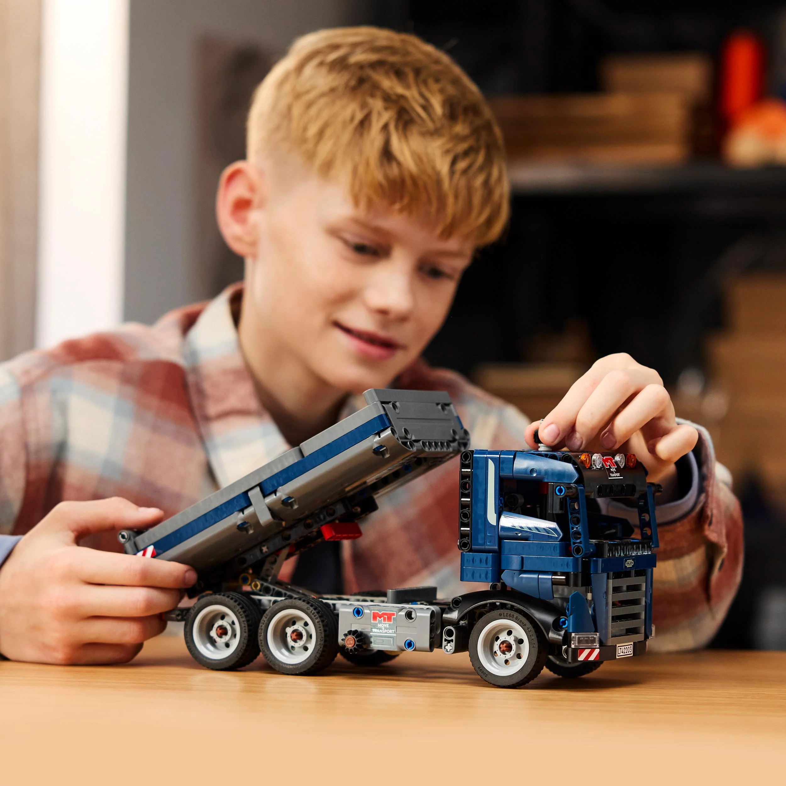 LEGO 42203 Technic Tipping Dump Truck, Vehicle Construction Toy Set - Image 7