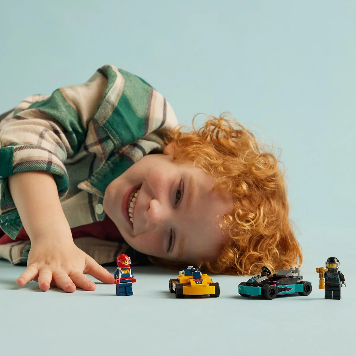 LEGO 60400 City Go-Karts and Race Drivers Vehicle Toys Set - Image 6